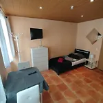 Calwer Hoefle - Fuer Firmen, Handwerker Und Monteure Apartman